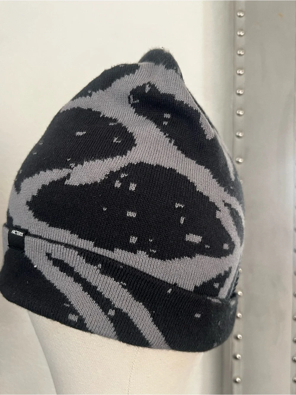 Arc'teryx Black & Gray Camouflage Knit Beanie